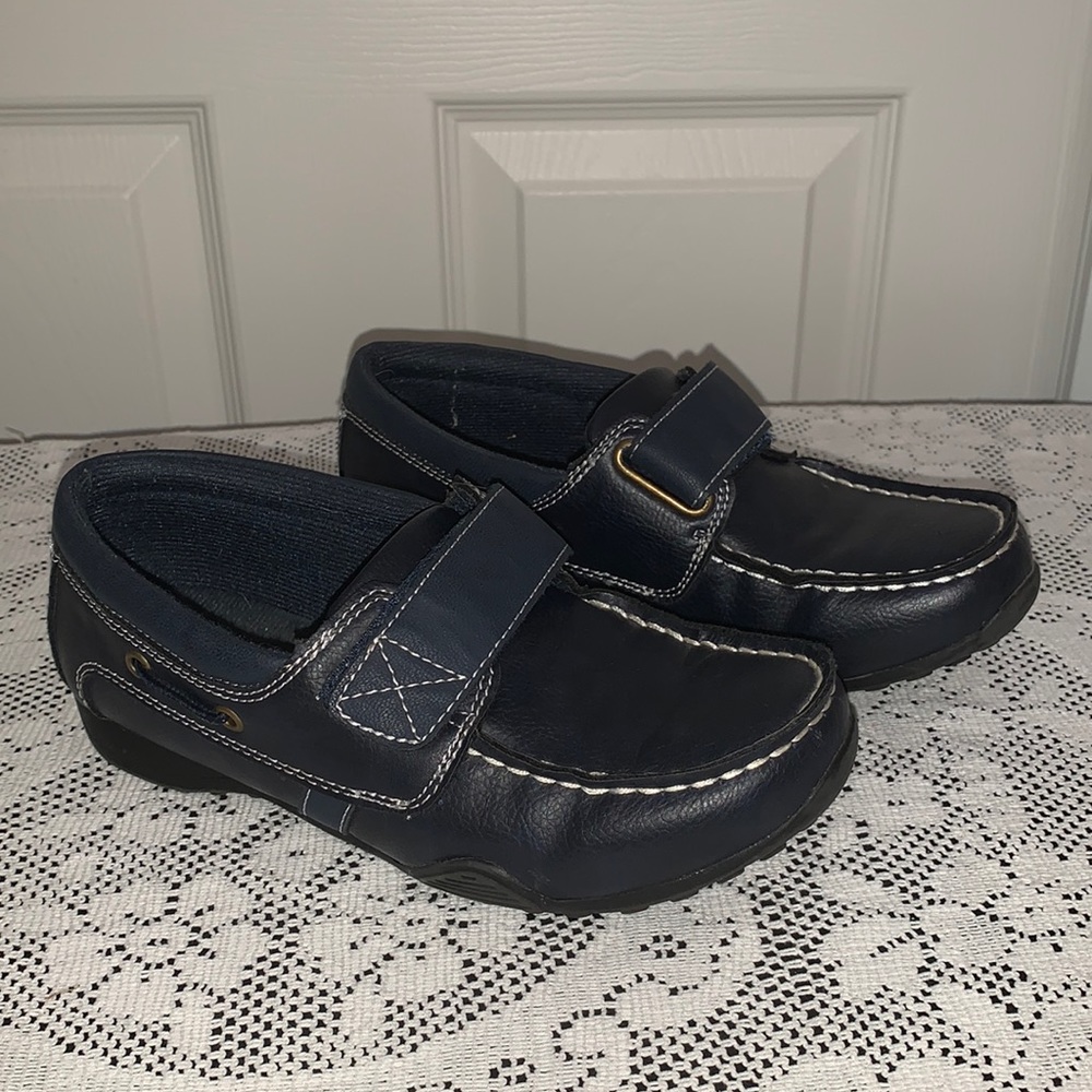Kids Moccasins, the Children’s PLACE, Navi blue.